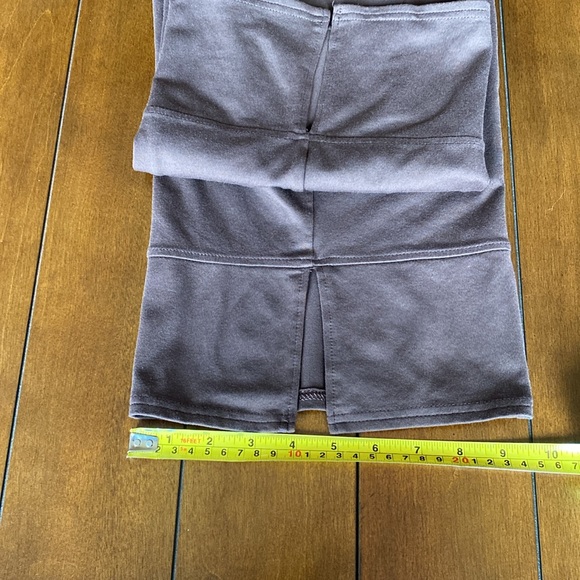 COLUMBIA Brown ‘Titanium’ Sport Capris with Split at Back Hem Size Medium - Picture 7 of 9